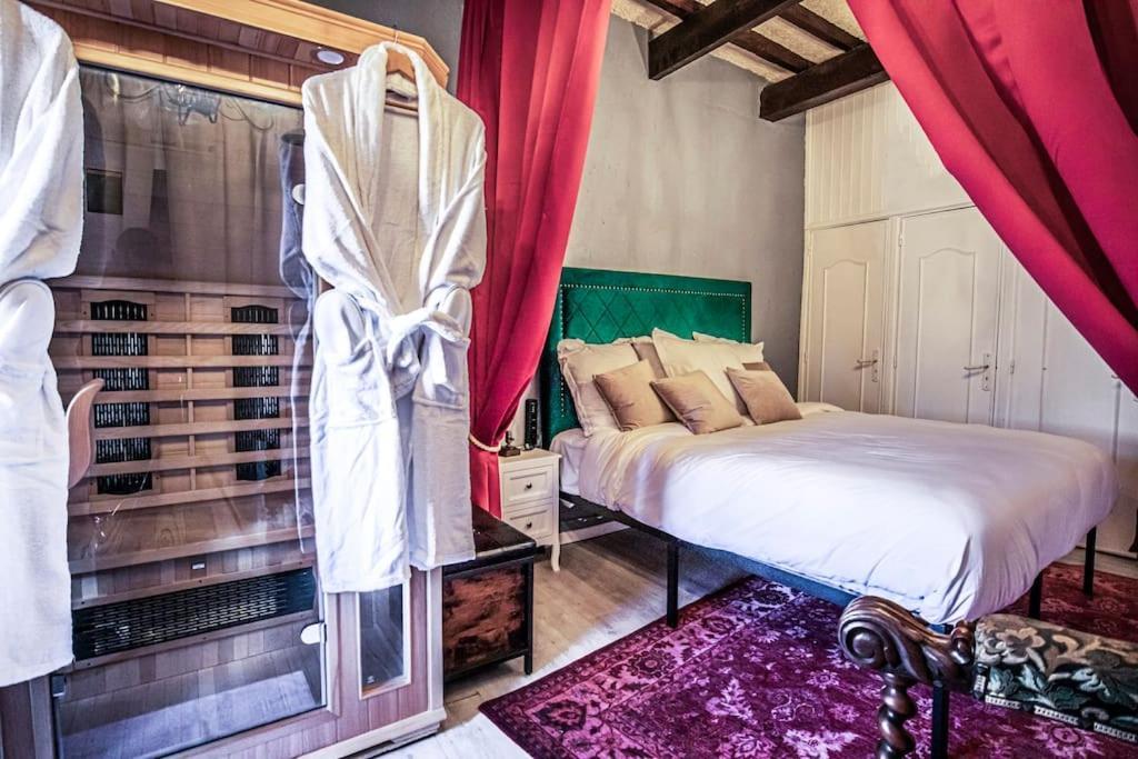 Appartement Le Moliere - Enigme Et Sauna à Pézenas Extérieur photo