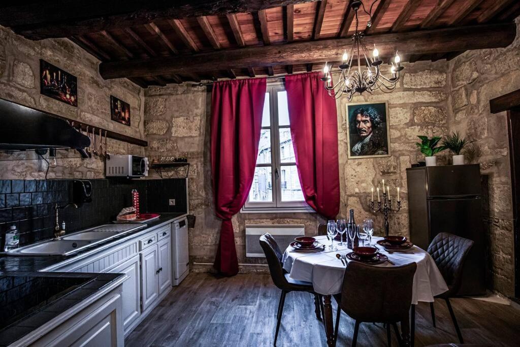 Appartement Le Moliere - Enigme Et Sauna à Pézenas Extérieur photo