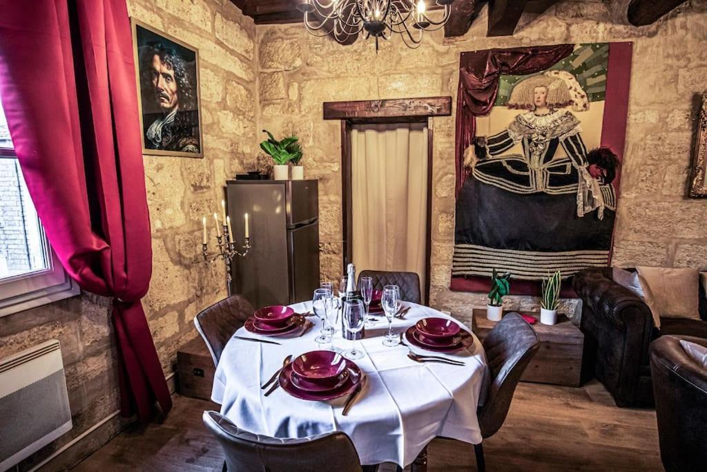 Appartement Le Moliere - Enigme Et Sauna à Pézenas Extérieur photo